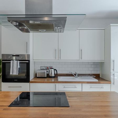 Stylish Two Bedroom Apartment By Central London With Garden Exteriör bild