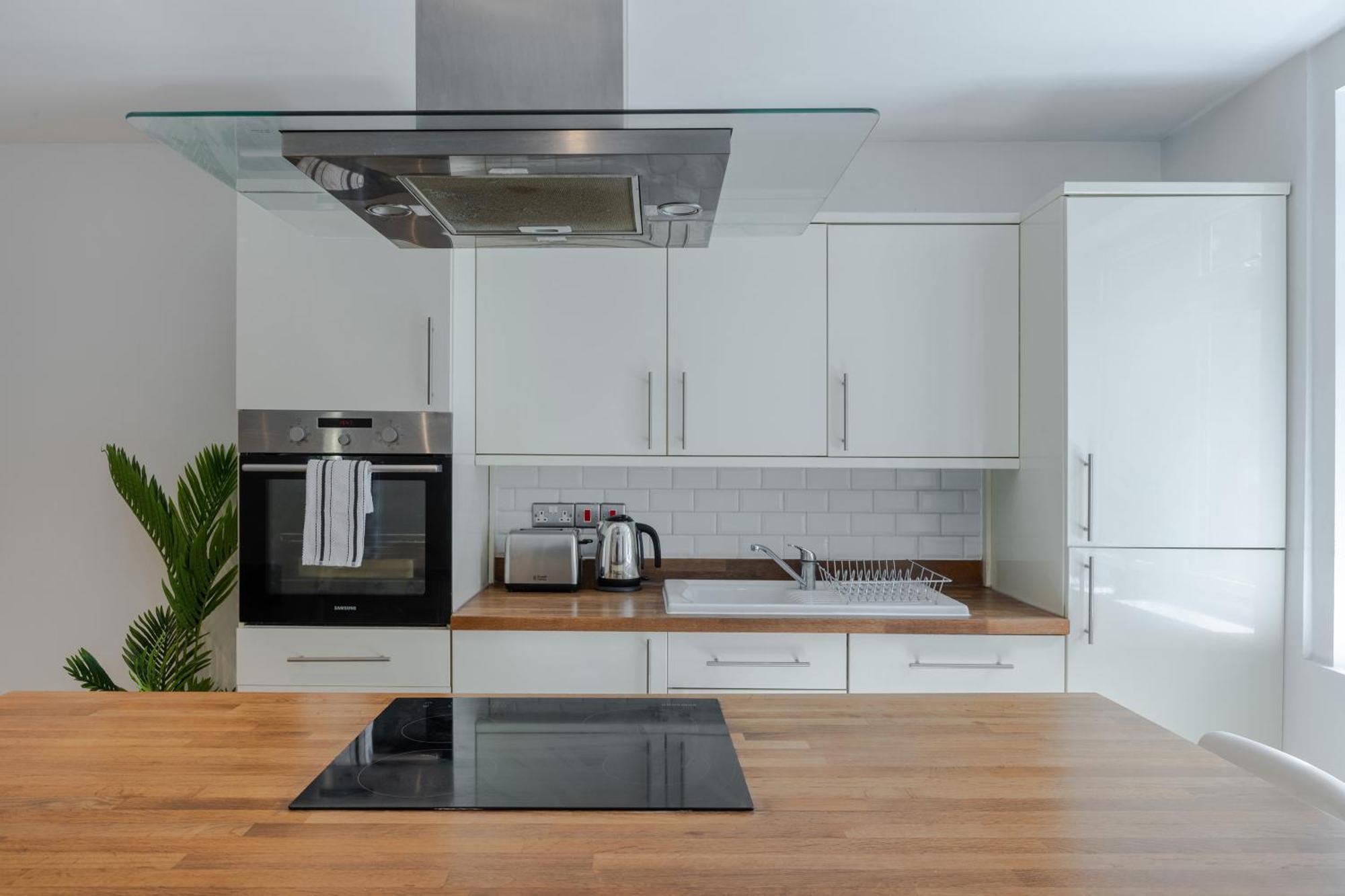 Stylish Two Bedroom Apartment By Central London With Garden Exteriör bild