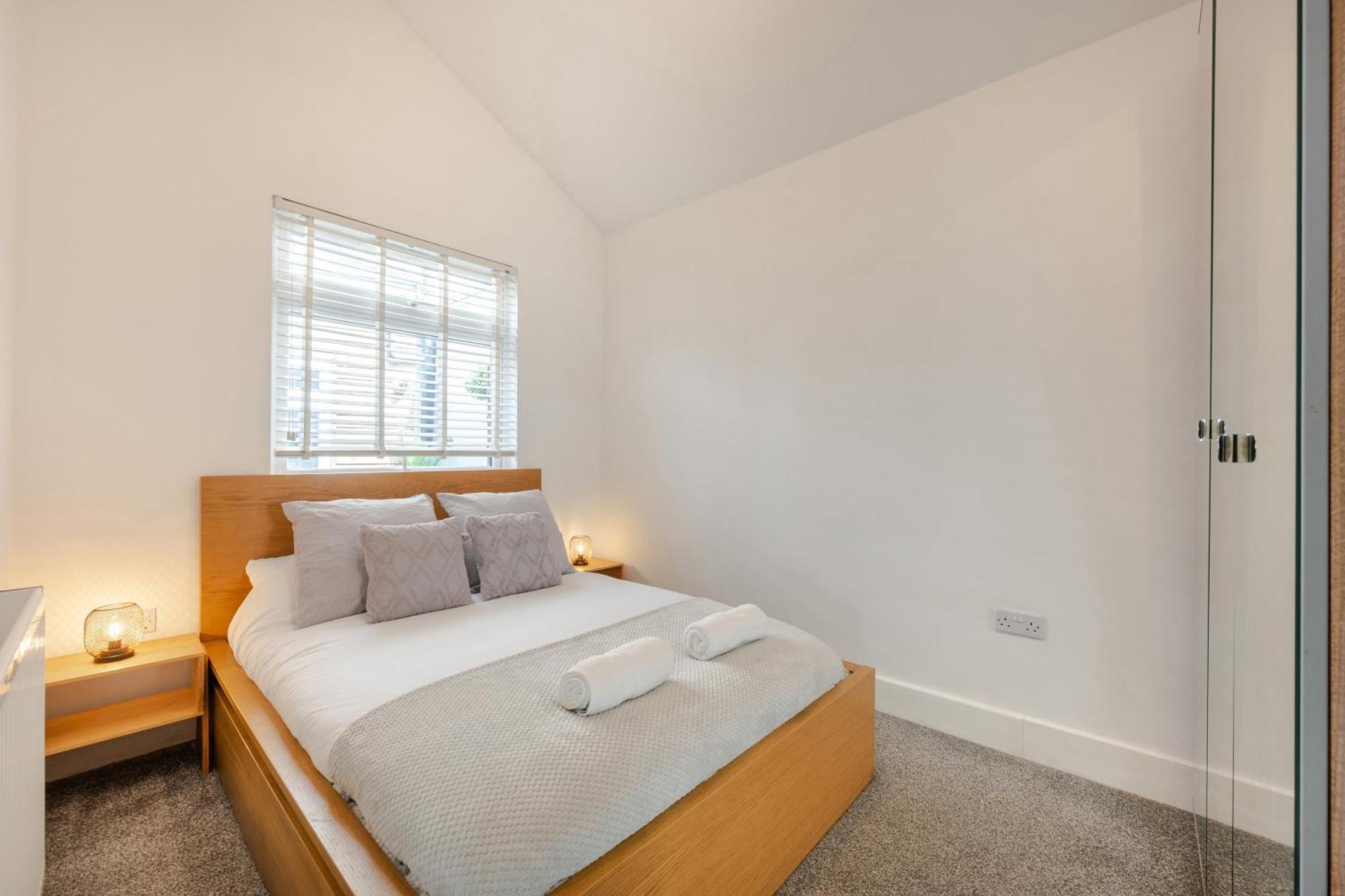 Stylish Two Bedroom Apartment By Central London With Garden Exteriör bild