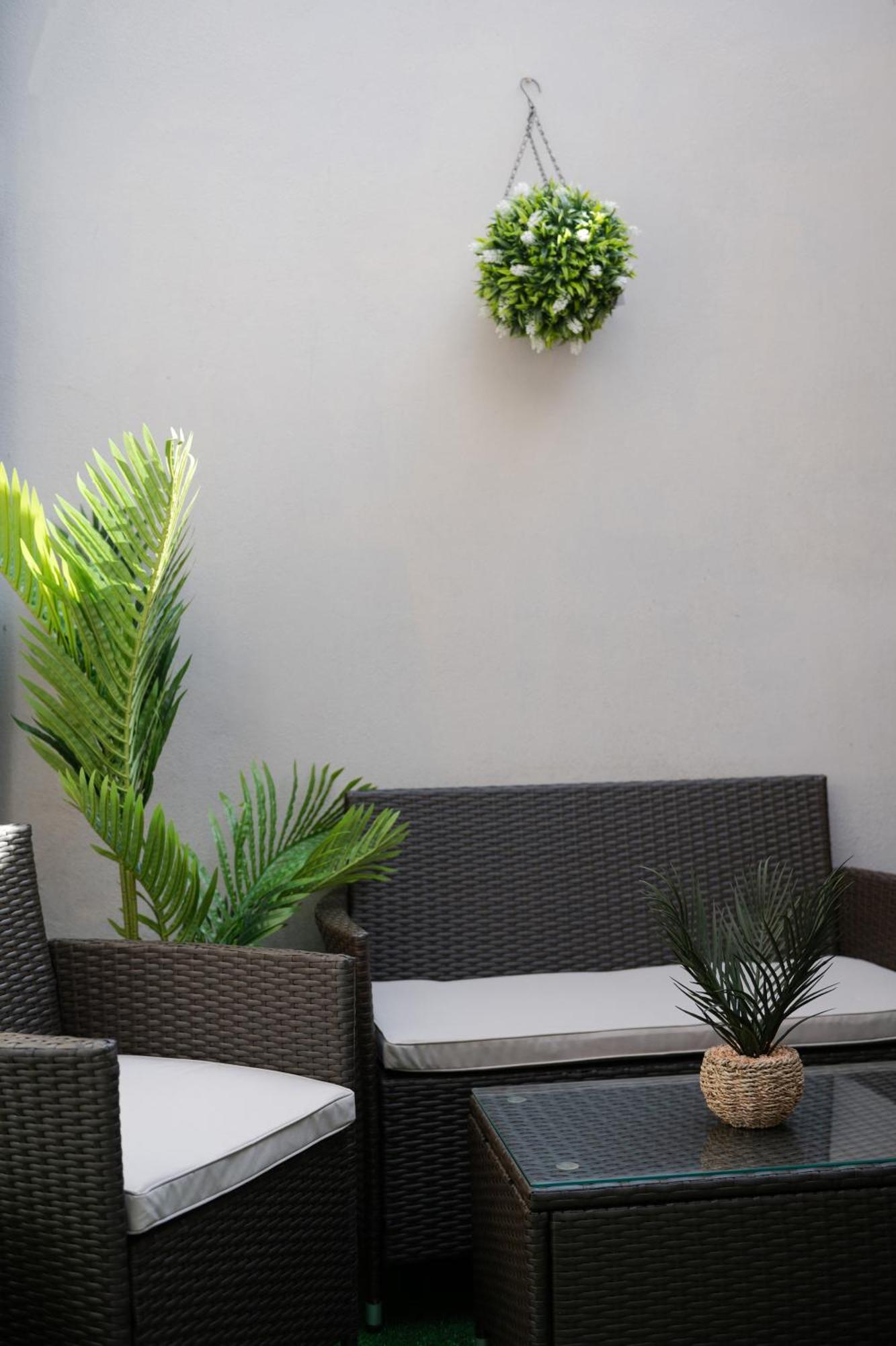 Stylish Two Bedroom Apartment By Central London With Garden Exteriör bild